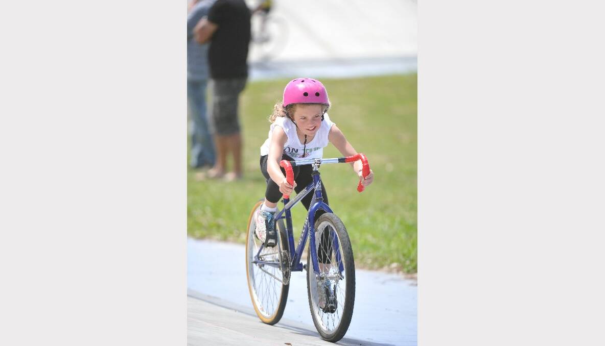 Kids Cycling at the Sebastopol Velodrome  9 Year old Olivia Daly Pic Lachlan Bence