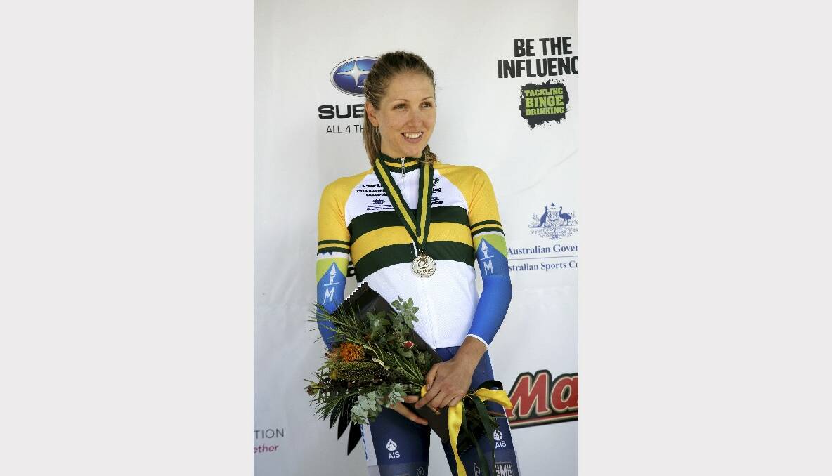 Shara Gillow wins the Elite Women's Time Trial 