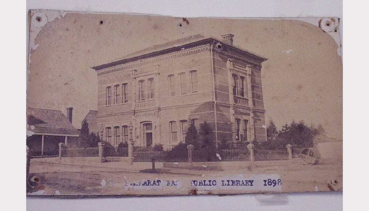 "The Ballarat East Public Library" Shows front of building onto Barkly Street with main entrance and one side of building. SOURCE: THE BALLARAT HISTORICAL SOCIETY.