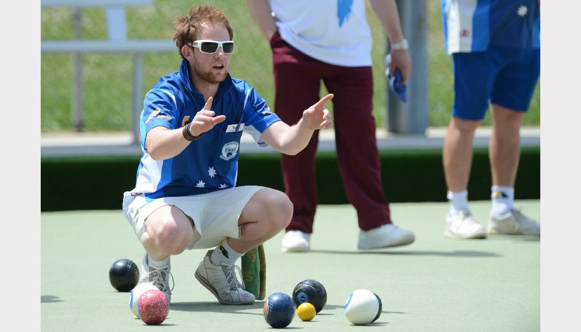 LAWN BOWLS - DIV 1 - BMS (in maroon and White) V BALLARAT EAST (in blue) Luke Whitehead (BE)