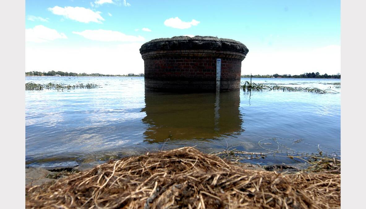 Lake Wendouree, January 2013. PICTURE: JEREMY BANNISTER.