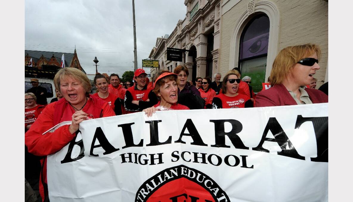 Ballarat teachers rally outside Simon Ramsay's office. PICTURE: JEREMY BANNISTER.