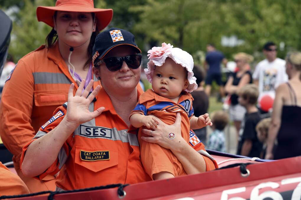 Cat and Momoko Ogata with the SES float at The Courier Begonia Parade. PICTURE: JEREMY BANNISTER