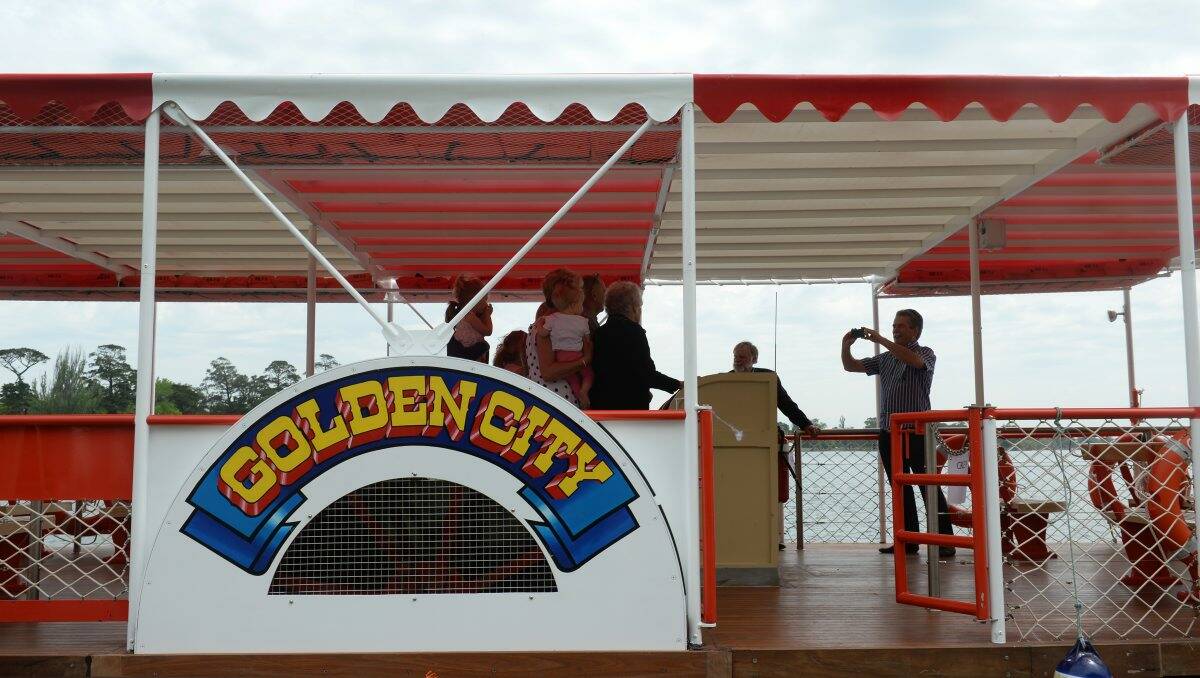 The Golden City Paddle Steamer in all her glory.