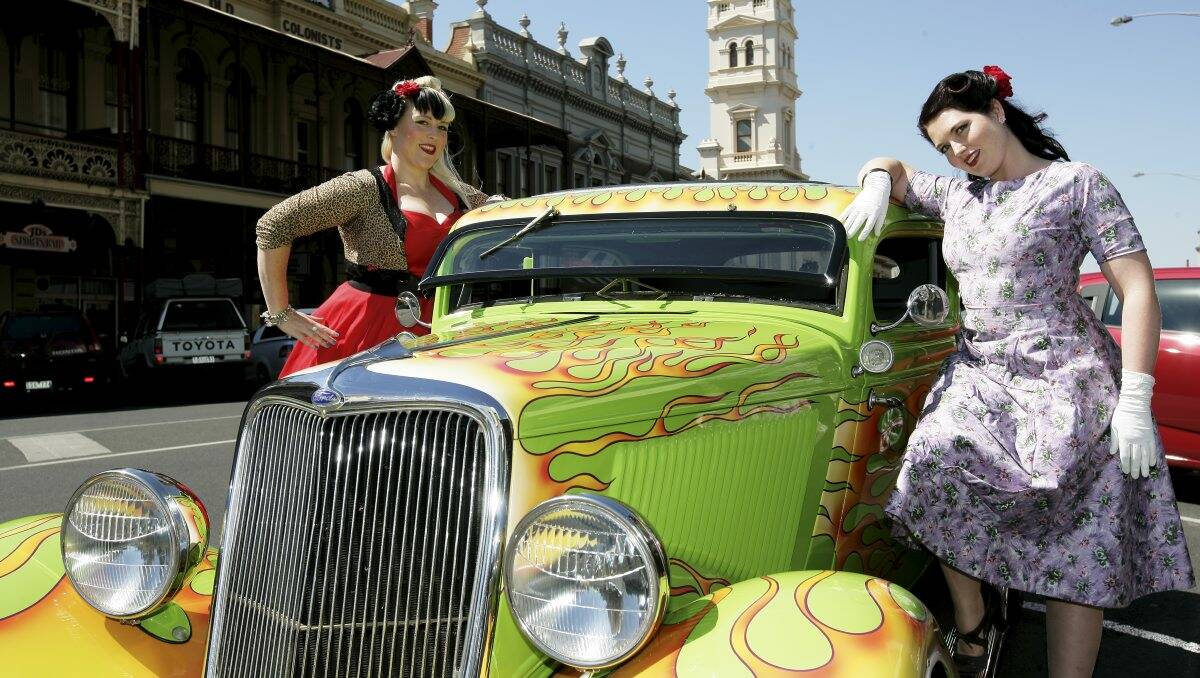Catalina Colie and Shayna Williams get set for the Rockabilly Festival. PICTURE: CRAIG HOLLOWAY