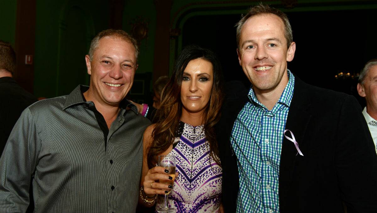 Matt and Sharna Agterhuis with Matt Sheehan at the fundraiser for Aron Siermans. PICTURE: KATE HEALY 