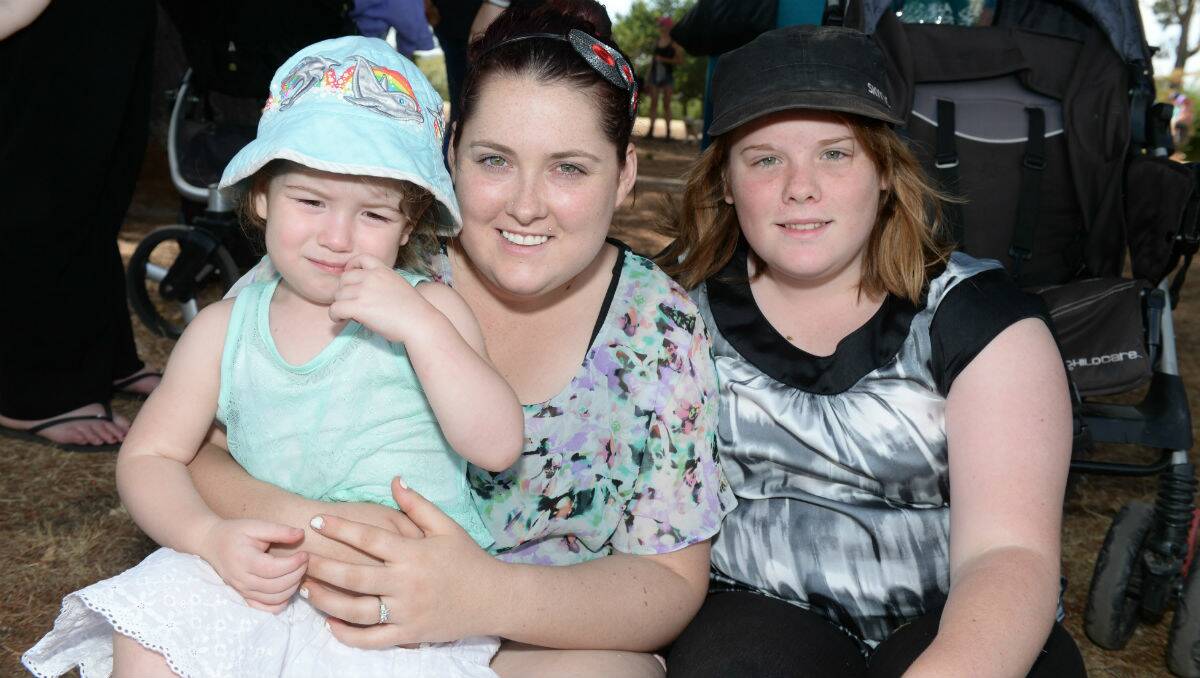 Maddison Chubb, Rebecca Slade and Brodie Roy at The Courier Begonia Parade. PICTURE: KATE HEALY