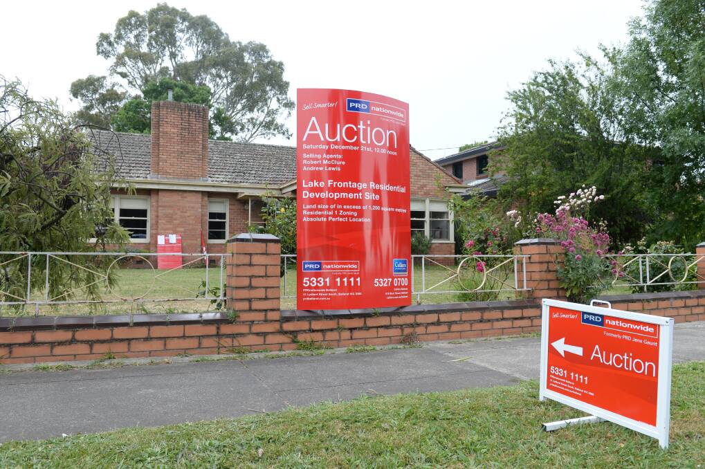 A Wendouree Parade house is being offered for private sale after it was passed in during today's auction.
