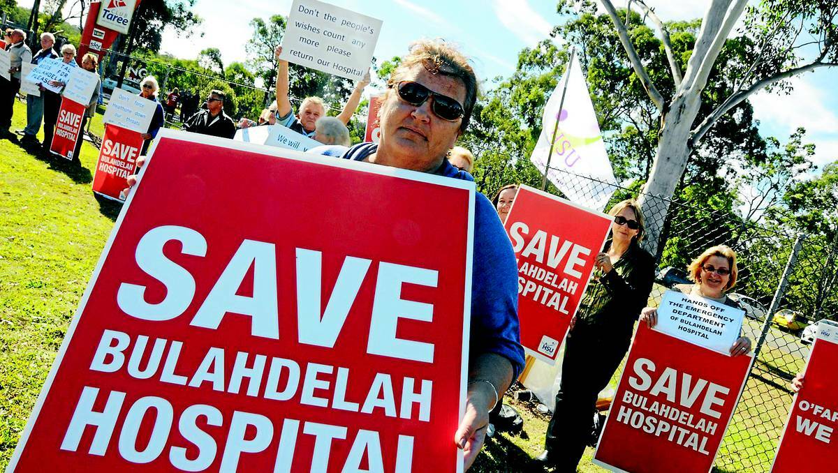 Anne-Marie Barry, president of the health care committee, leads the protesters who want the emergency department of Bulahdelah Hospital reinstated.