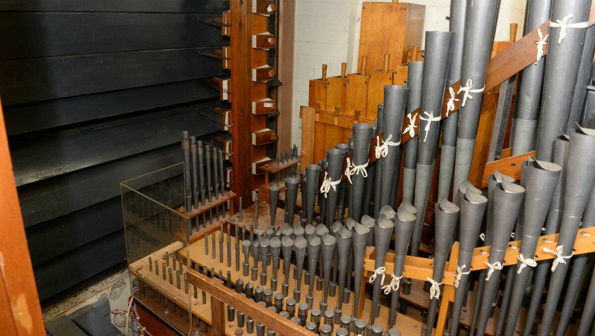 Rare theatre pipe organ raised for Christmas musical