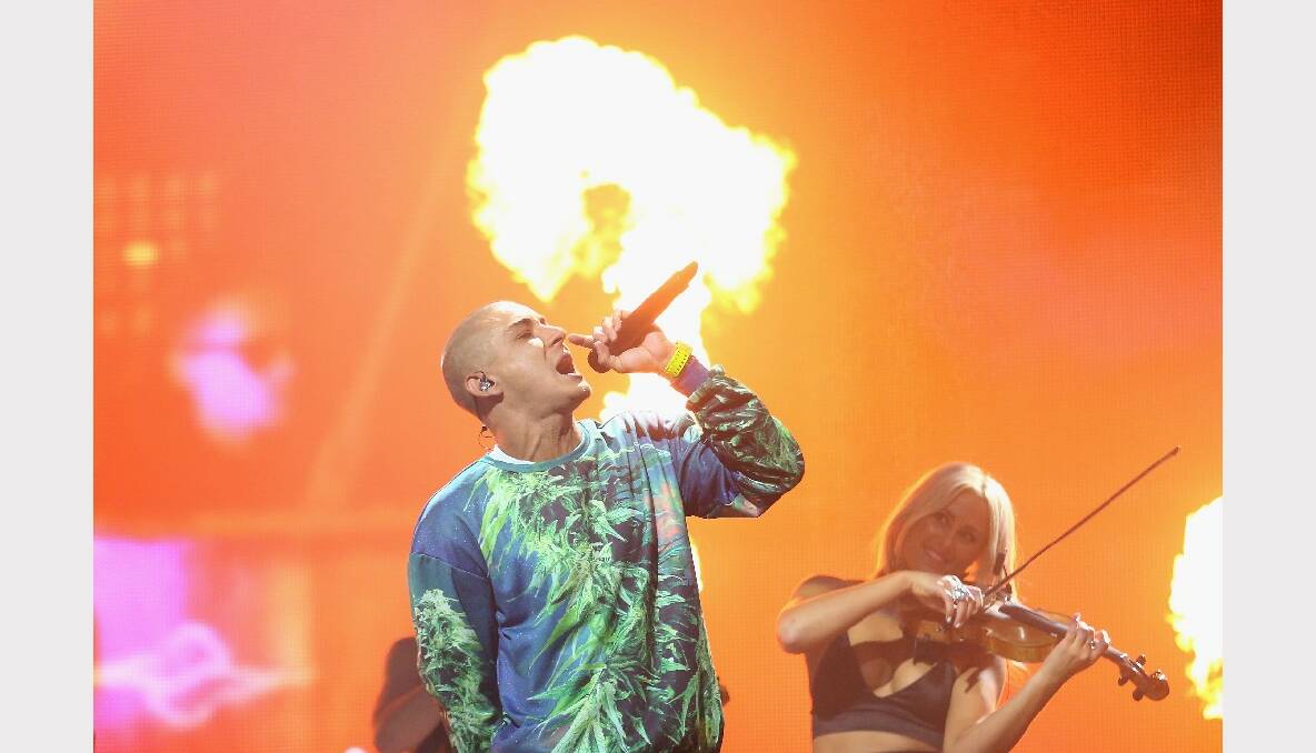 Bliss n Eso perform at the 27th Annual ARIA Awards. Picture: GETTY IMAGES