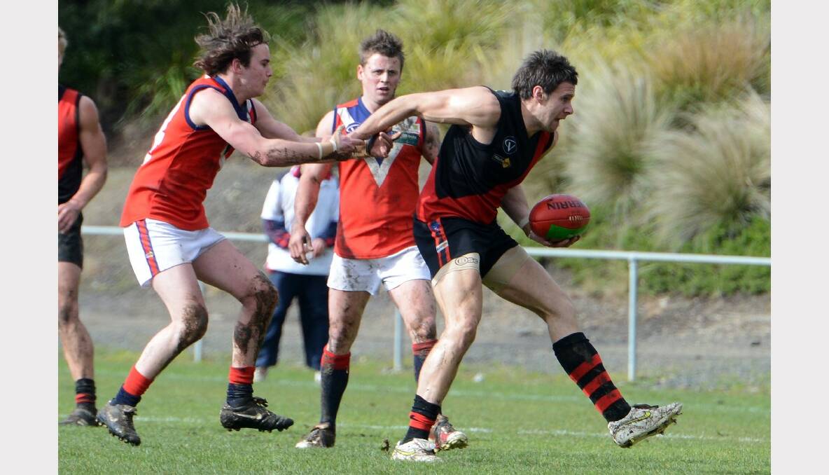 Skipton's Michael Slater and Buninyong's Anthony Ebery. PICTURE: KATE HEALY. 
