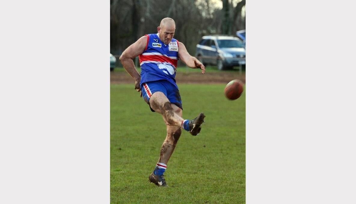10 - Scott Winduss (Daylesford) - Veteran ruckman who is certainly the most influential in the competition. Getting towards the twilight of his career, but is a monster around the stoppages and often gives the Bulldogs first use of the ball.