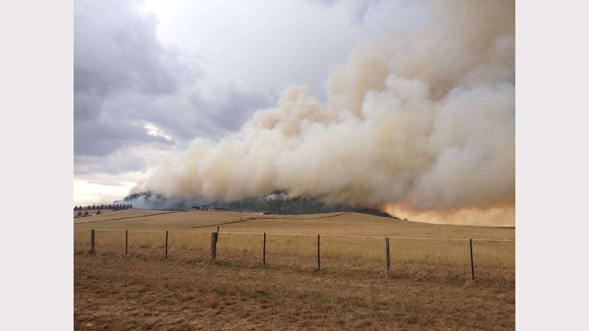 Fire at Mt Warrenheip. PICTURE: PAT BYRNE
