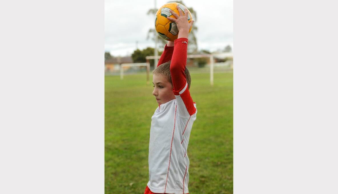Red Devils' Angus McLean in the U/11s. PICTURE: KATE HEALY. 