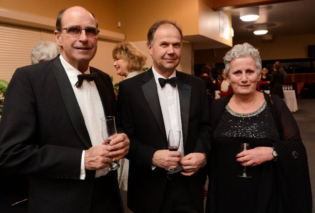 Ballarat Wine Show presentation dinner. Left to right: Daryl Chester, Greg Henderson and Therese Mirenda. PICTURE: ADAM TRAFFORD