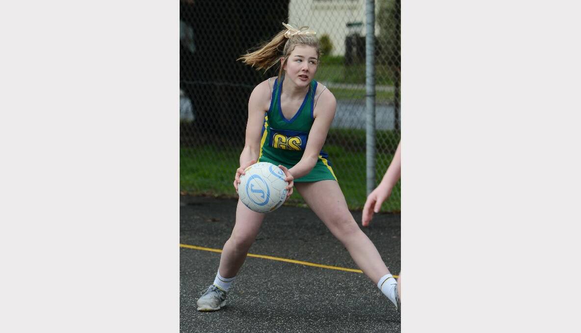 Lake Wendouree's Tia McLachlan in the U/14 match against Redan. PICTURE: KATE HEALY.