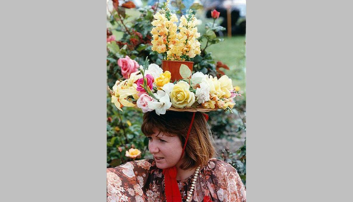 A floral hat at the Melbourne Cup,1989.