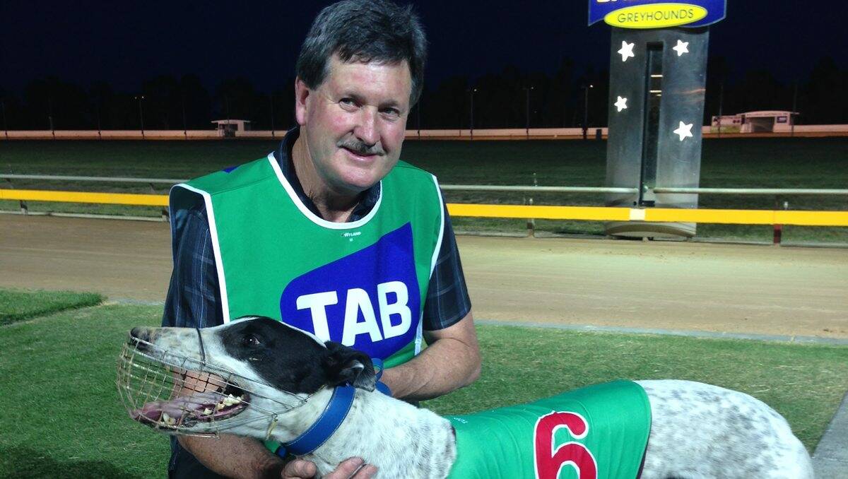 Trainer Kelvyn Greenough with Paw Licking .