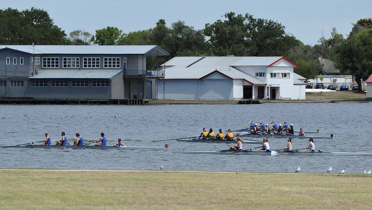 The Wendouree Ballarat Rowing Club opens the regatta season on Lake Wendouree next Saturday and Sunday.