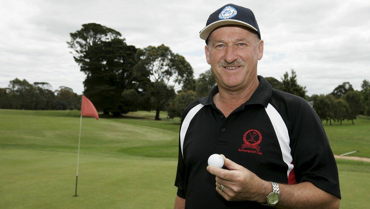 John Ciezki successfully defended his Australian Veteran Golfers Union Championship title in Canberra last week. 