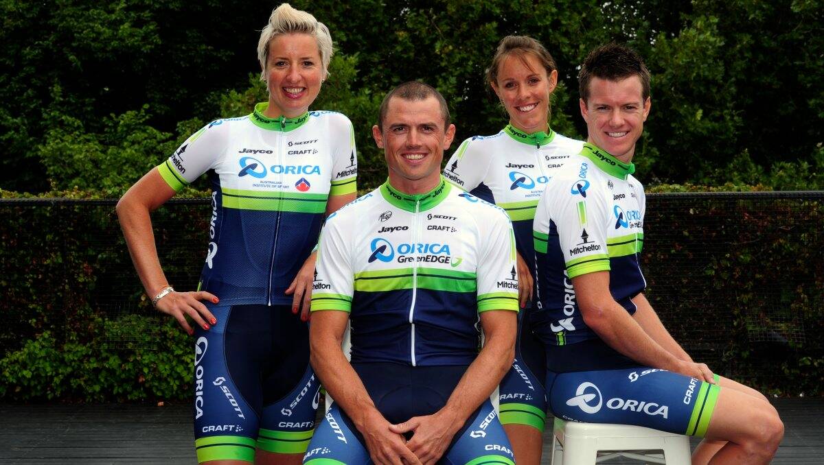 Simon Gerrans with ORICA-GreenEDGE teammates Loes Gunnewijk, Jessie MacLean and Simon Clarke and yesterday’s team launch.