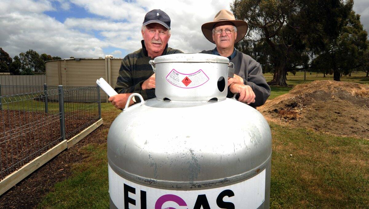 File picture of  Invermay residents Ian Martin and Geoff Fraser. PICTURE: JUSTIN WHITELOCK
