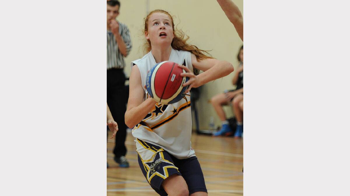 Junior Basketball Tournament - Ballarat Gold (white) V Collingwood 1 (black) 14GA1. @ Arch Complex Court 8.  Sophie Molan - ballarat