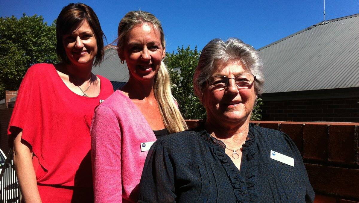 (L to R): Ballarat Hospice Care Palliative Care Nurses Mandy and Sharron with volunteer Dorothy Anderson.