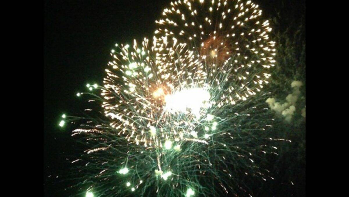 Sensational fireworks display at Lake Wendouree.