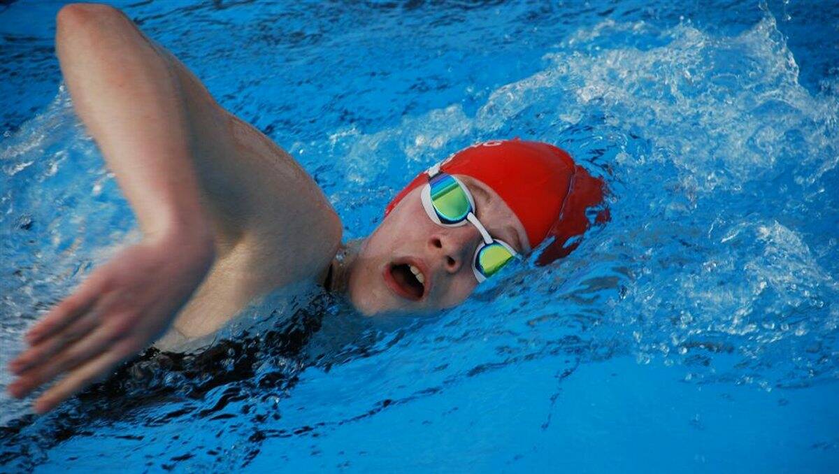 Girls 12-13 year 800m winner Cecilia Hearn, of Ballarat Swimming Club.