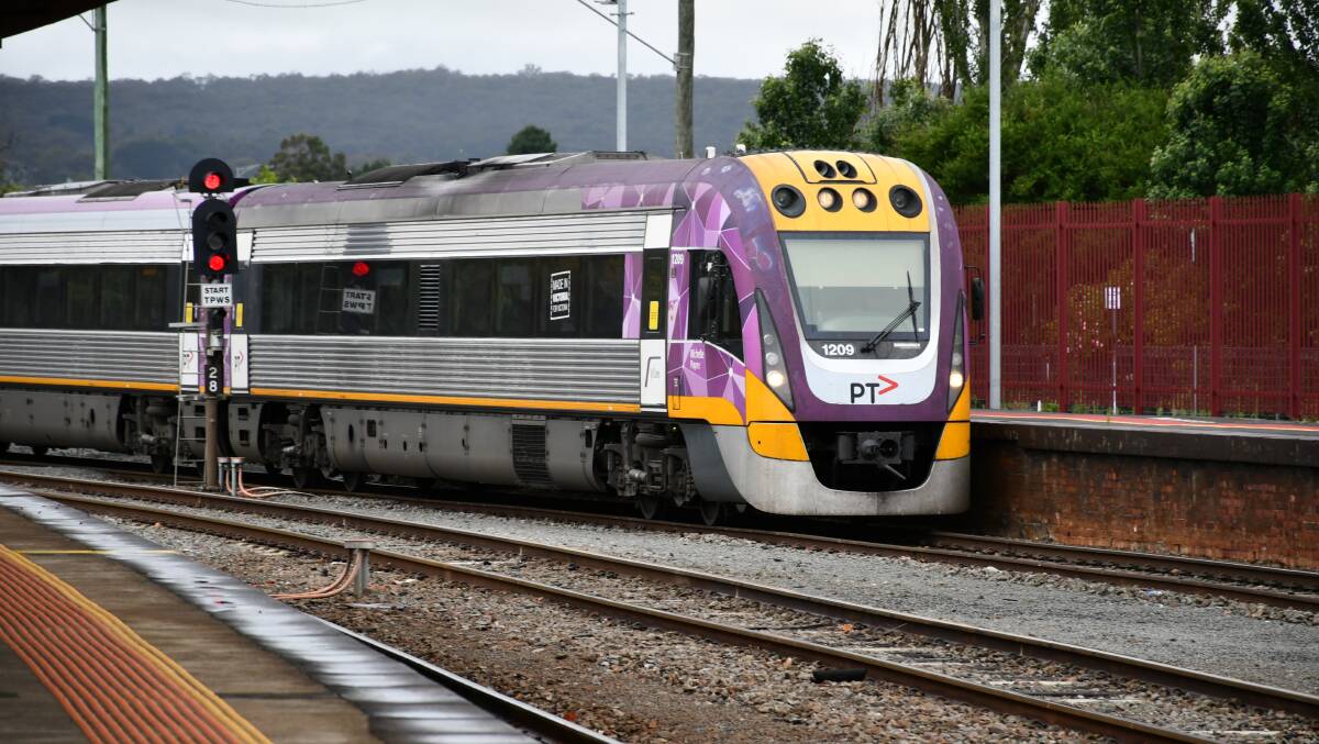 Ballarat commuters frustrated at increased travel times on new V/Line timetable