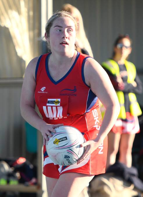 Cara Eastick looks for a teammate during Skipton's round 12 clash against Waubra. Picture: Adam Trafford