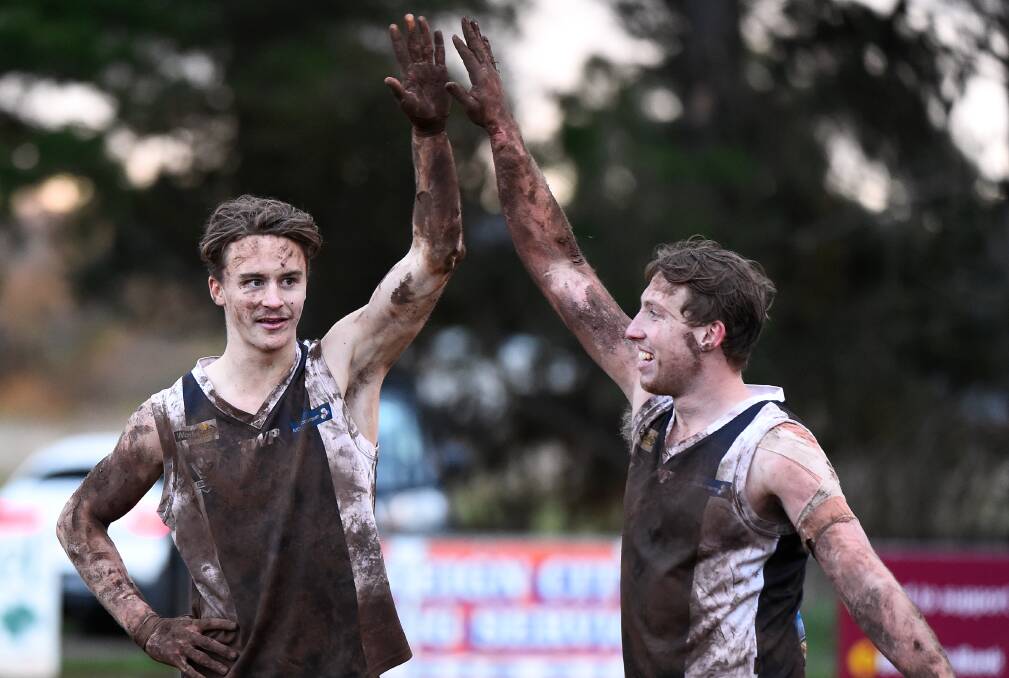 Will Henderson (left) and captain Ben Collins (right) have re-signed with Dunnstown for 2022. Pictures: Adam Trafford