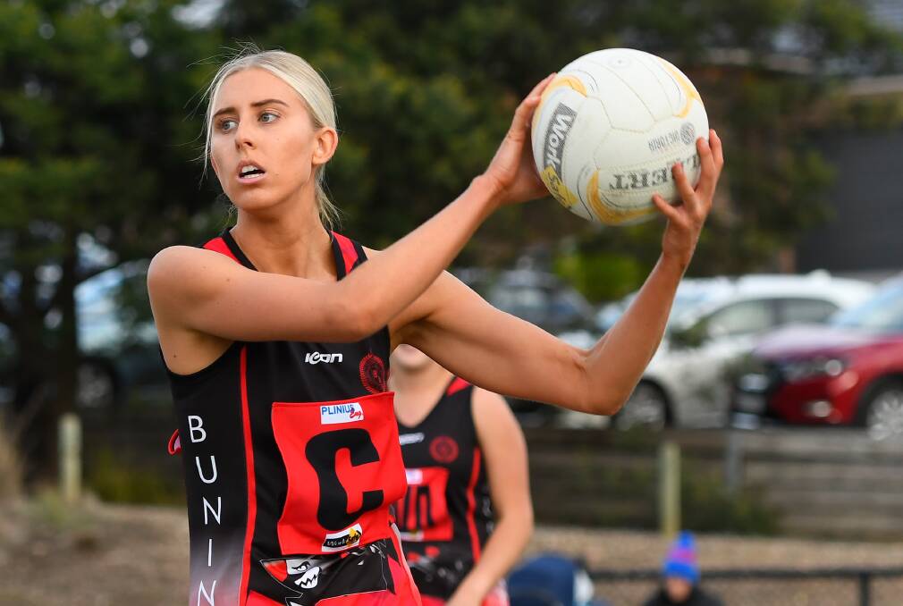 Stephanie Strachan goes on the attack for Buninyong in 2019. Picture: Adam Trafford