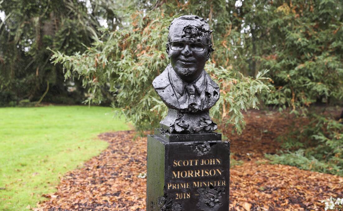 The mysterious bust that appeared in the Ballarat Botanical Gardens on Monday.