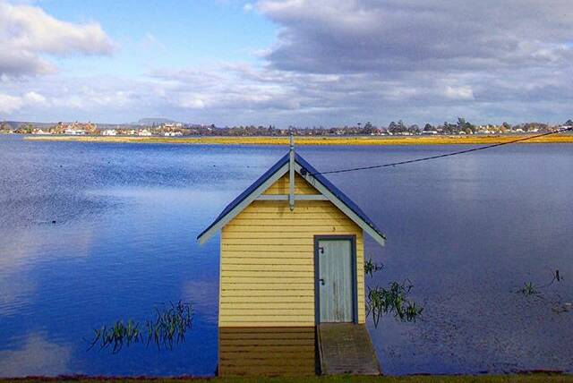 PHOTO OF THE DAY: @yu_to_h "Boat shed. #Ballarat #Visitballarat #loveballarat #visitvictoria #lakewendouree #igersmelbourne #sky #bluesky #clouds #water #reflection #shed #boat #pentax #sigma" via Instagram