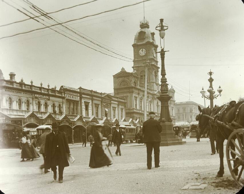 Ballarat Town Hall in 1875.