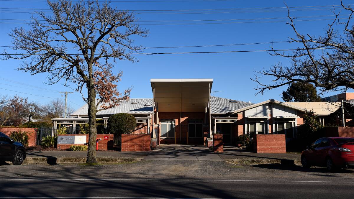 Ballarat Base Hospital eases visitor restrictions