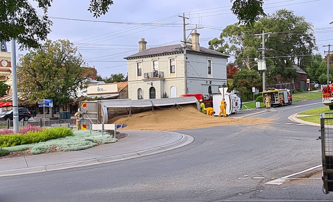 The truck crash in Buninyong. Photo: Alex Ford.