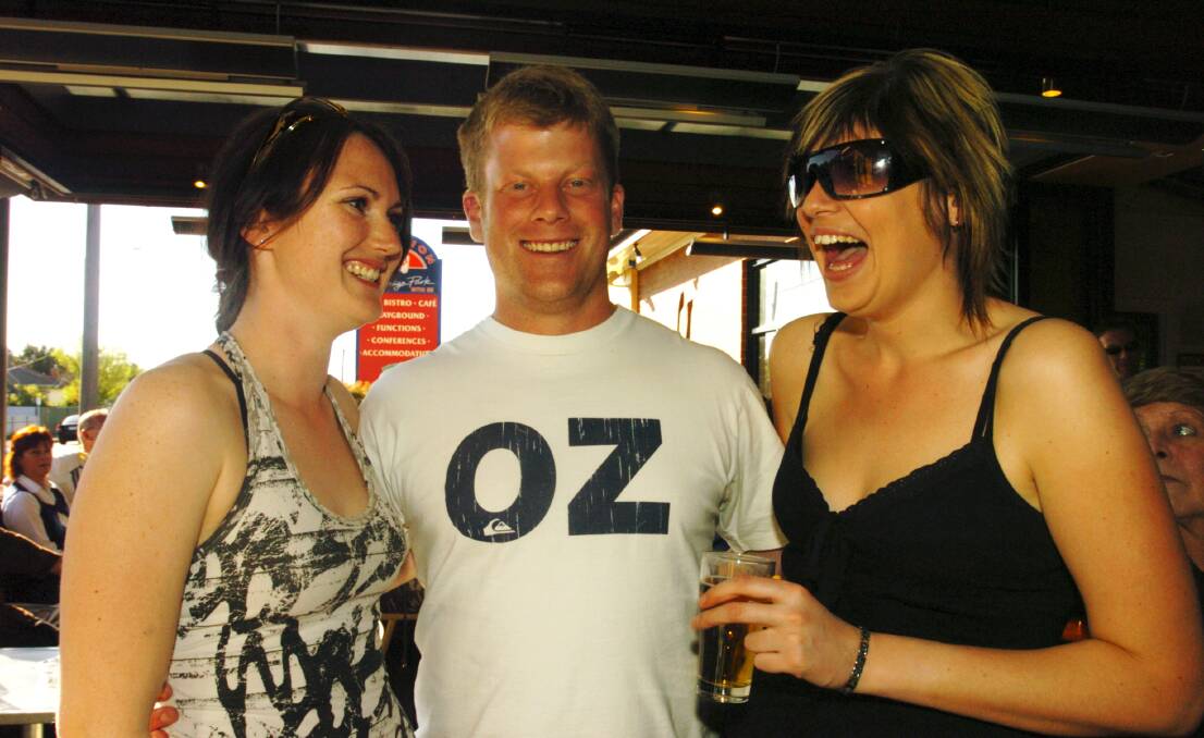 2006 - Ballarat celebrates the AFL Grand Final: Lara Connor, Tim Young and Bianca Sassmannshause at the Red Lion.