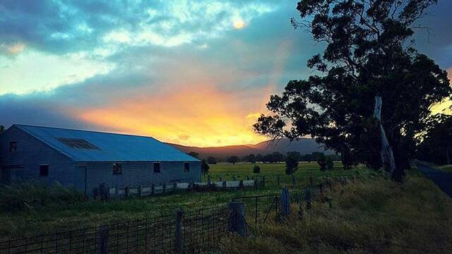 PHOTO OF THE DAY: @mathew.chapple "#Sunrise coming over a mountain on my way back into #Ballarat."