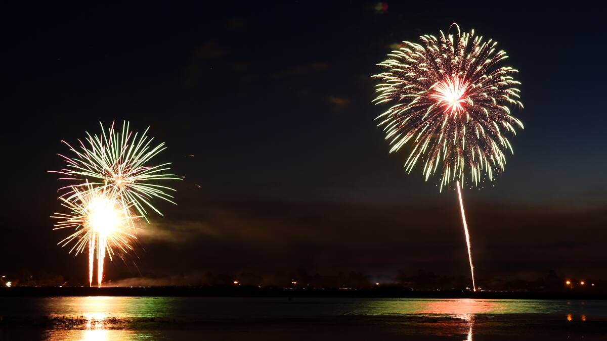 The 2023 fireworks display at Lake Wendouree. Picture by Adam Trafford. 