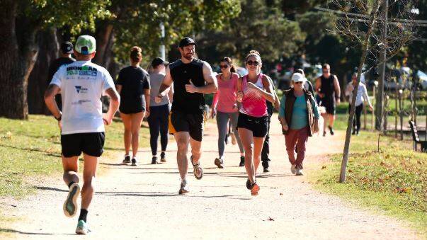 CHANGE: With no organised sport, people have been flocking to Lake Wendouree to walk and run in isolation. Picture: Adam Trafford 