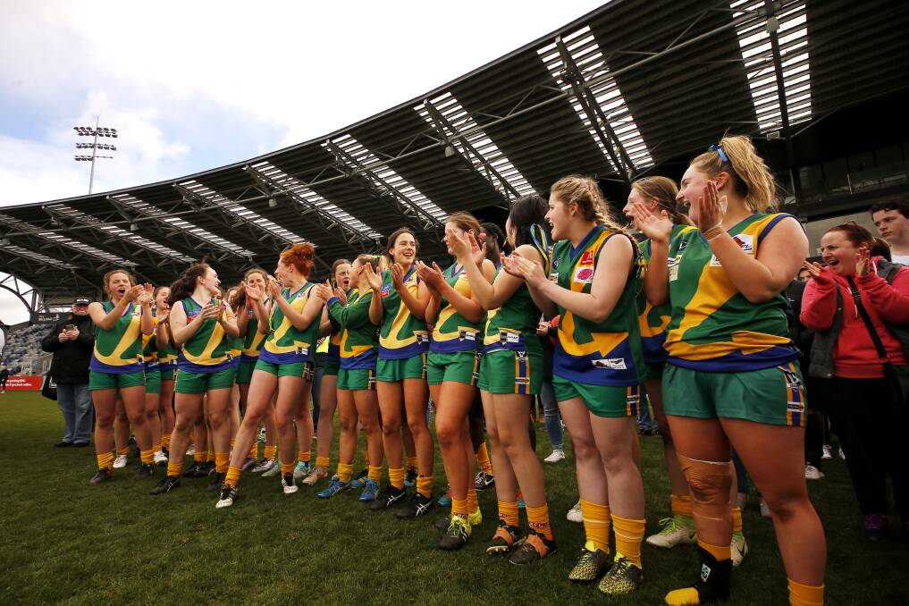 Lake Wendouree celebrates the AFL Goldfields under-18 youth girls premiership last season. Picture: Dylan Burns
