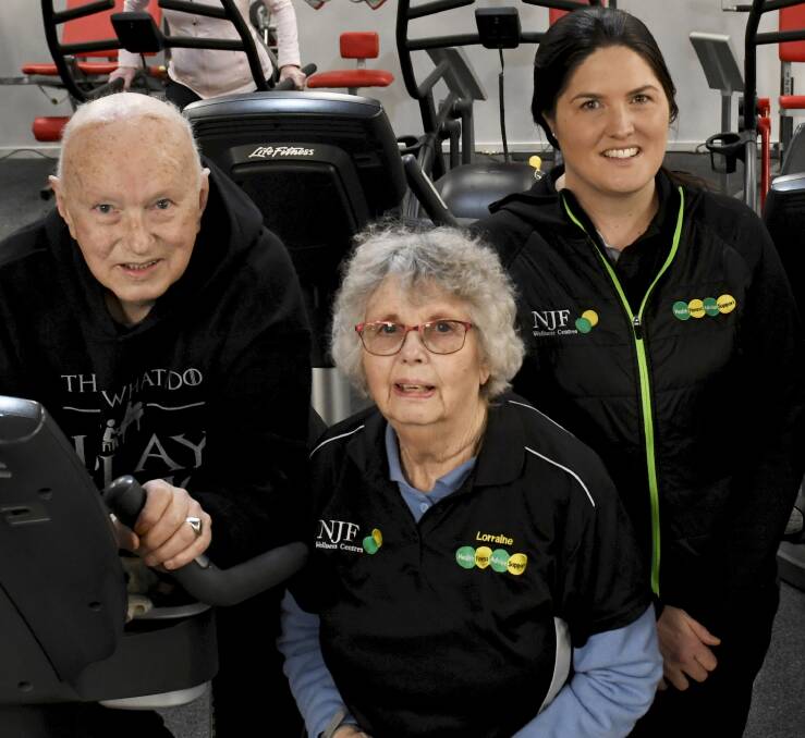 PURPOSE: David Collyen and Lorraine Skevington say a gym program for veterans with exercise physiologist Jess Shaw has been a life-changer, especially throughout the pandemic. Picture: Lachlan Bence