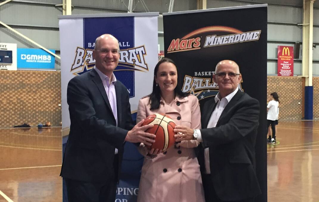 State opposition sports spokesman Danny O'Brien, Liberal candidate for Wendouree Amy Johnson and Basketball Ballarat chief Peter Eddy.