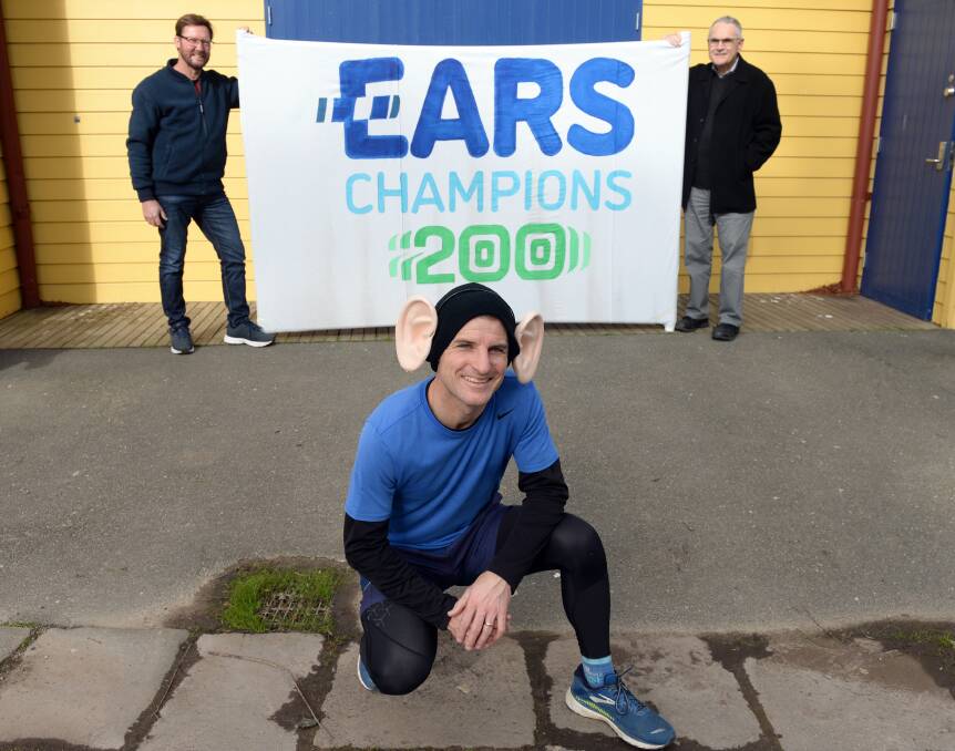 SET: Audiologist Peter Bartlett with supporters Evan Milne and Rob Gray ahead of his 200-kilometre run. Picture: Kate Healy