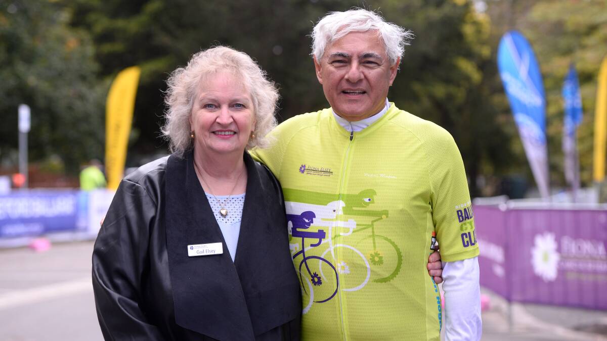 Fiona's mum Gail Elsey, with FECRI honourary director George Kannourakis, at the 2021 Ballarat Cycle Classic. Picture by Adam Trafford