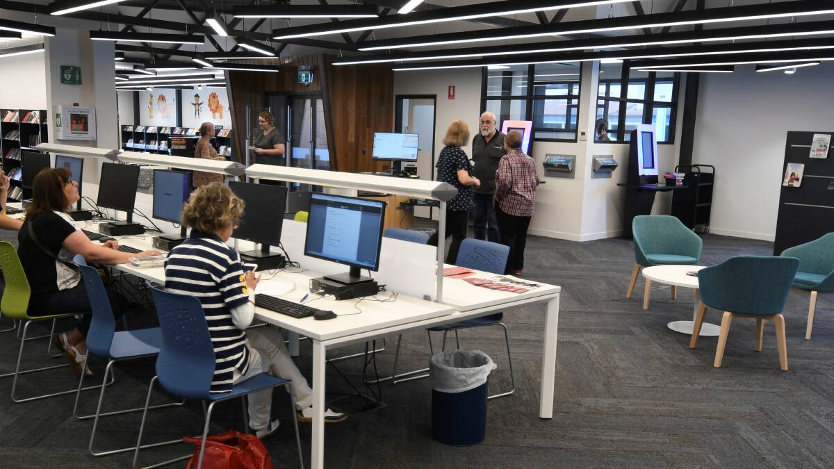 The new library features public computers, self-checkouts, and access to the Maternal and Child Health Centre.